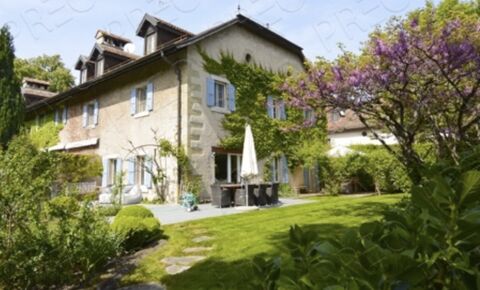 Charming house with mountain views