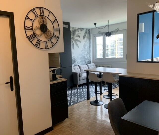 Appartement de 2 pièces meublé avec goût - Chambre séparée