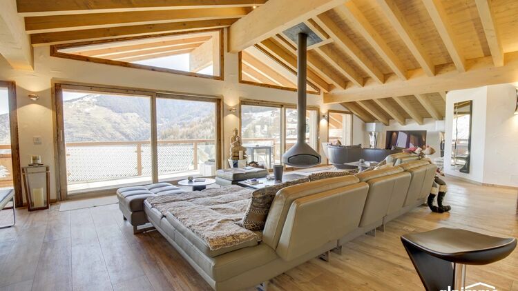 Luxueux attique neuf à 5 minutes à pieds du centre de Haute-Nendaz