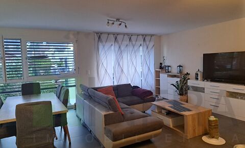 Beau logement de 100 m2 au 1er étage
Libre dès le 1er février 2026 !