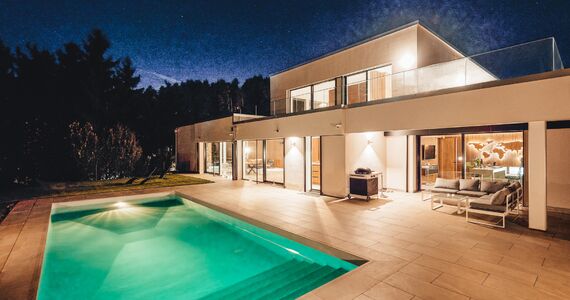 FEUDALE VILLA AM BERNER STADTRAND