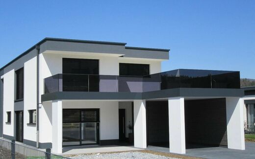 Superb villa, built in 2021, in a residential area.