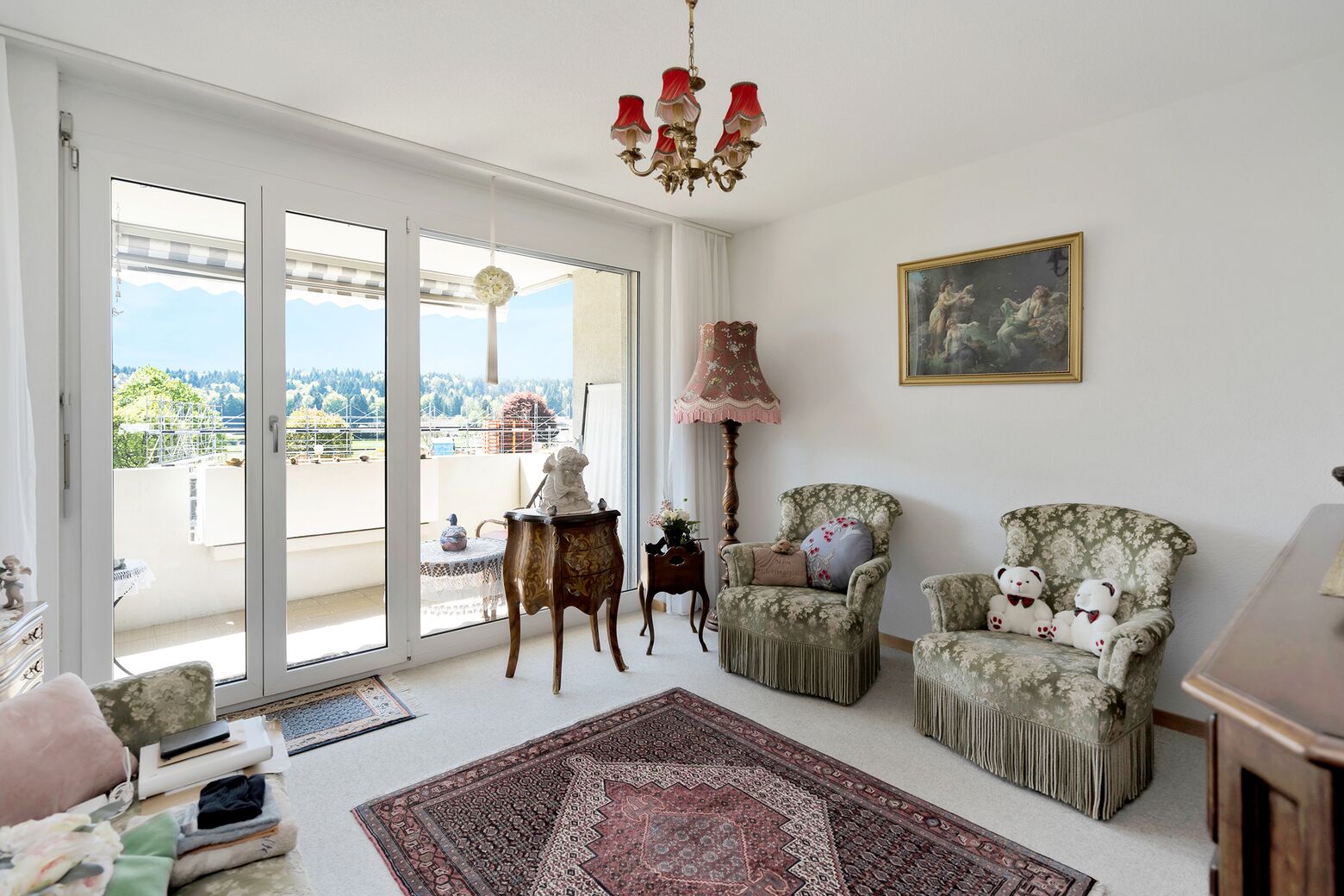 Zimmer 3 (16.34 m2) und Balkon (Westausrichtung)