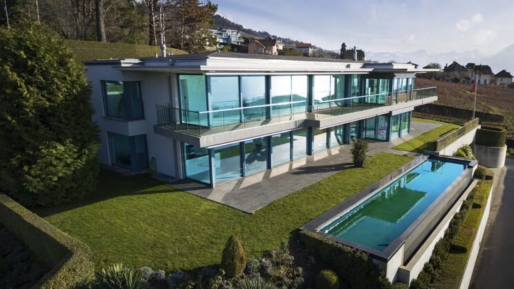 Erhabene Wohnung mit Swimmingpool in der angesehenen Stadt Lutry