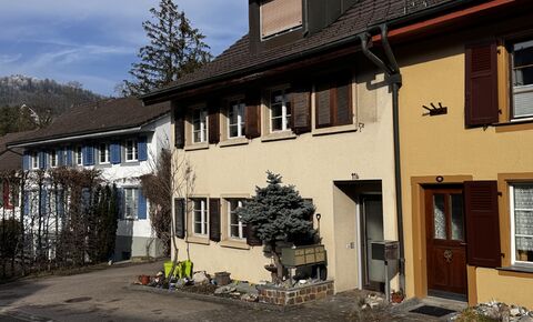Grosszügige 3.5 Zimmerwohnung im Dorfkern von Bretzwil