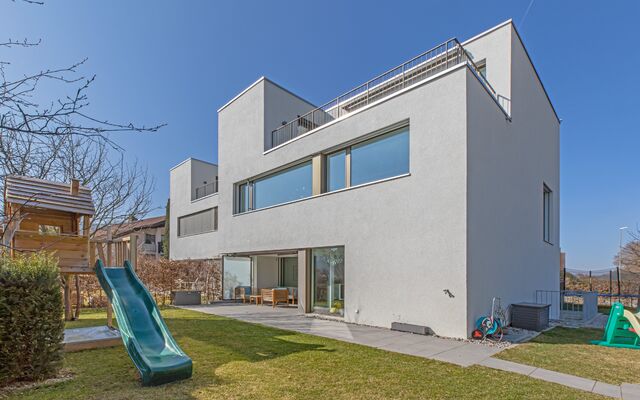 Top modern double family house in an idyllic location