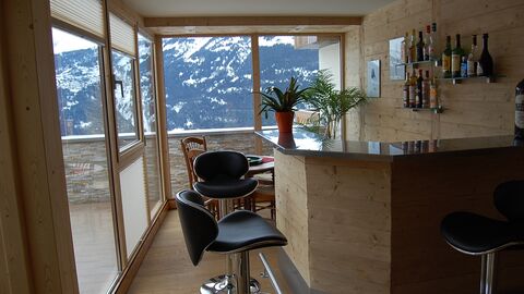 Splendide appartement boisé et rénové avec charme près du Golf.