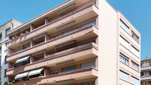 Immeuble situé dans le quartier de Beaulieu proche des commodités