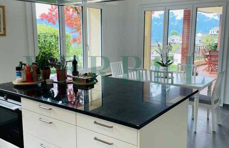 Single family house CH-1805 Jongny