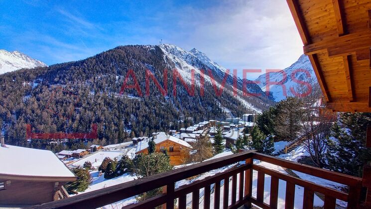 Très bel appartement de 5 pièces
dans un chalet mitoyen à Grimentz