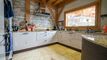 Gryon Immo propose un luxueux chalet de 6 pièces tout en bois de chêne