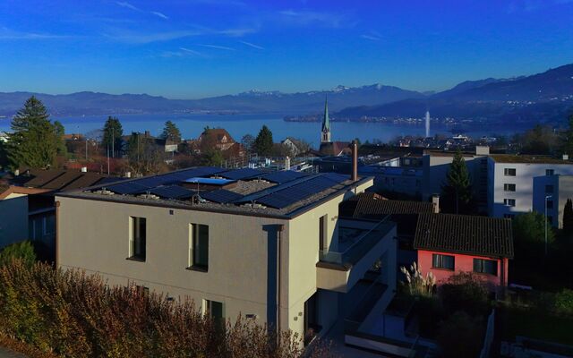 Freistehendes exklusives Einfamilienhaus mit Seesicht