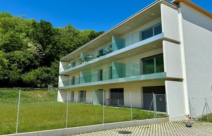 New and comfortable 3.5-room apartment with very large private garden