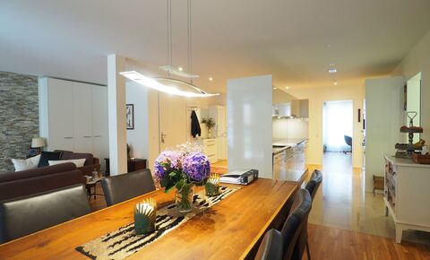 Modern and high quality developed garden apartment with hobby room