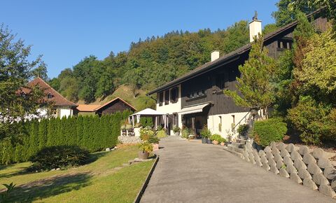 Rental house composed of 2 apartments