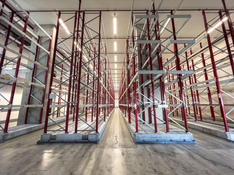 FOR RENT - Magnificent mixed surfaces of 2,701 m²