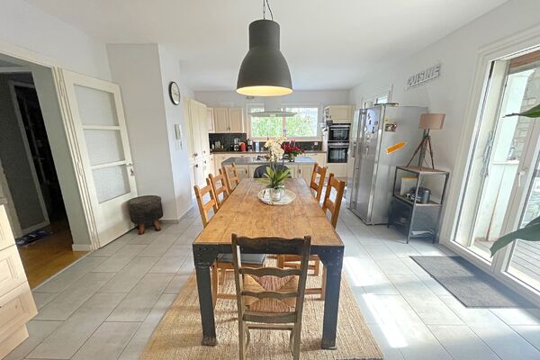 Beautiful detached villa on a 1,300m2 plot in Chêne-Bourg