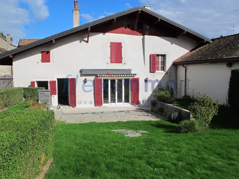 Renovated Village house. Large private garden.