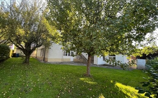 Single family house CH-2943 Vendlincourt
