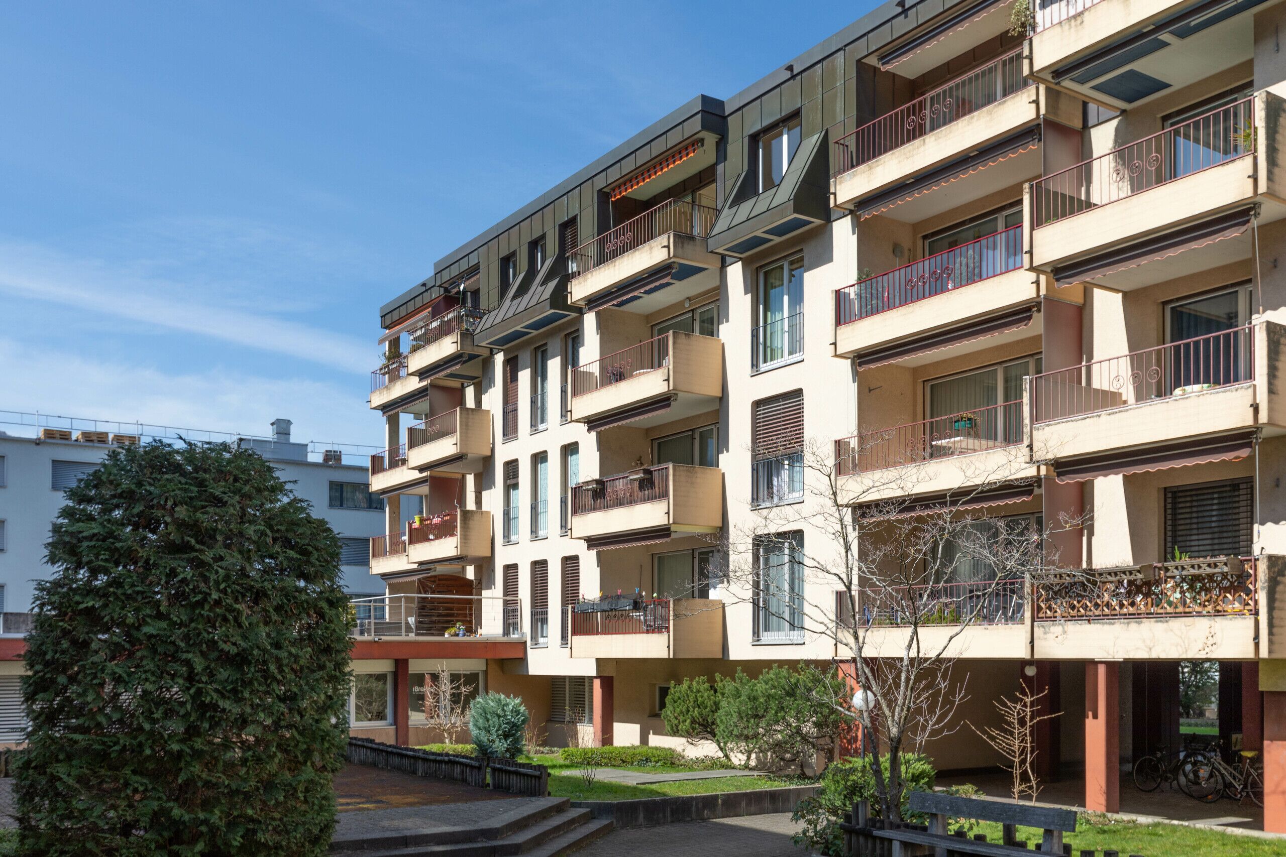 Aussenansicht Kantonsstrasse 67