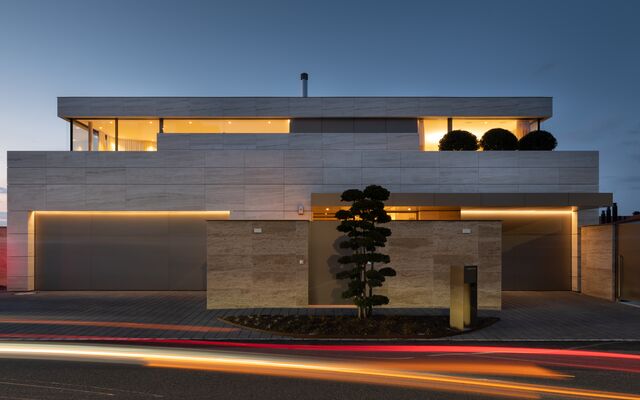 Design Villa mit atemberaubendem Panoramaseeblick