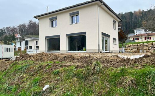 New villa in the heart of the village of Courchavon.