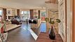 Beautiful & bright contemporary apartment in chalet style residence !