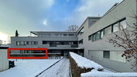 Moderne 3.5-Zimmer-Gartenwohnung mit zwei Einstellhallenplätzen