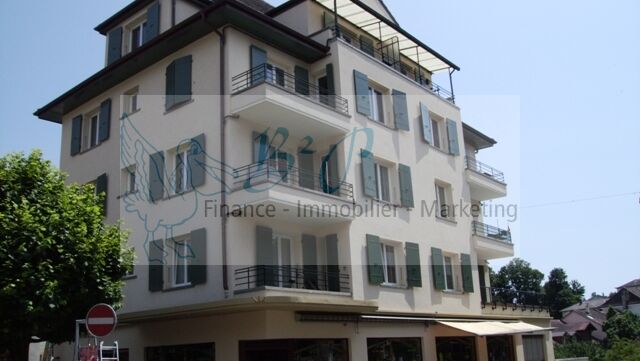 Appartement de 2.5 pièces avec balcon au centre de Colombier