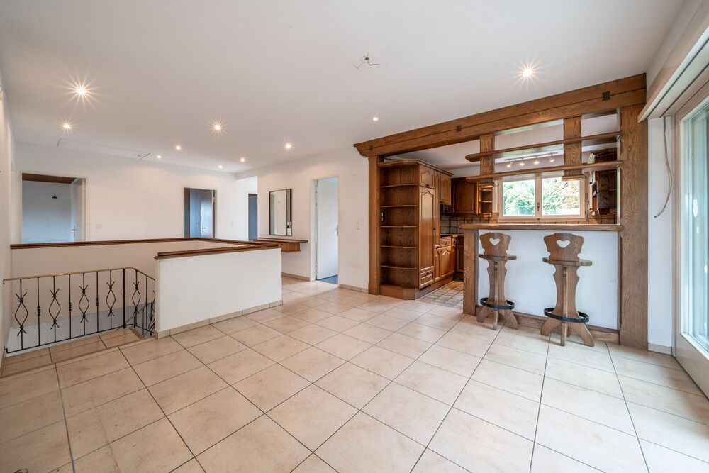 Grosszügiges Einfamilienhaus mit Gartenparadies