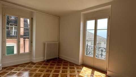 Appartement de 3,5 pièces entièrement rénové avec vue sur lac