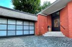 Splendid large villa with much privacy and  indoor swimming pool