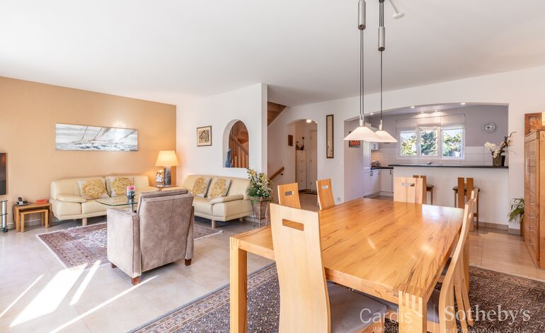 Environnement agréable et familial pour cette villa fonctionnelle