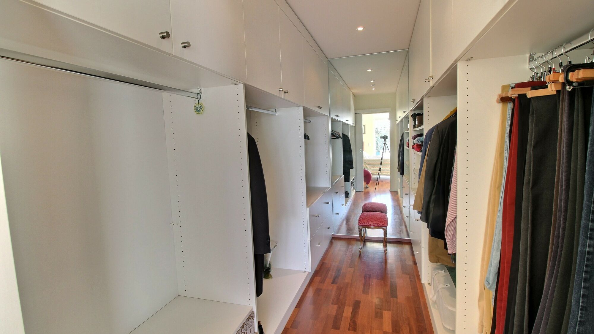 Dressing parental