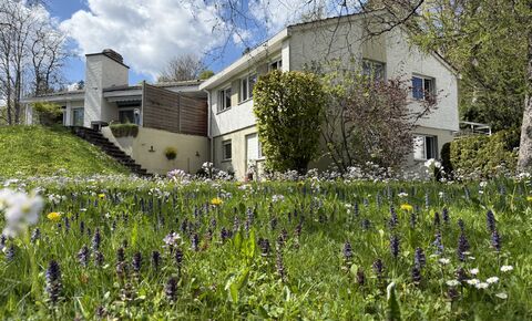 PROPRIETE DE 2400 M² AVEC VUE PLONGEANTE SUR LA VILLE