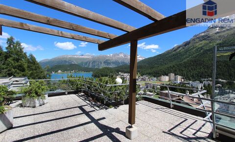 4.5-room penthouse apartment on Via Chavallera – second home