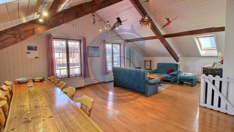 APPARTEMENT TRIPLEX DE 3,5 PIÈCES AU CENTRE DU VILLAGE DE ST-LÉGIER
