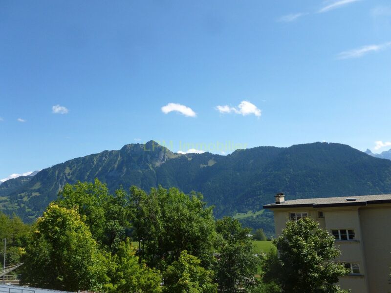 Cute 2 bedroom appartment close to everything!