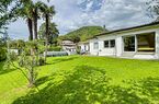 Schöne Villa auf einer Etage, mit Dependance und in der Nähe des Sees