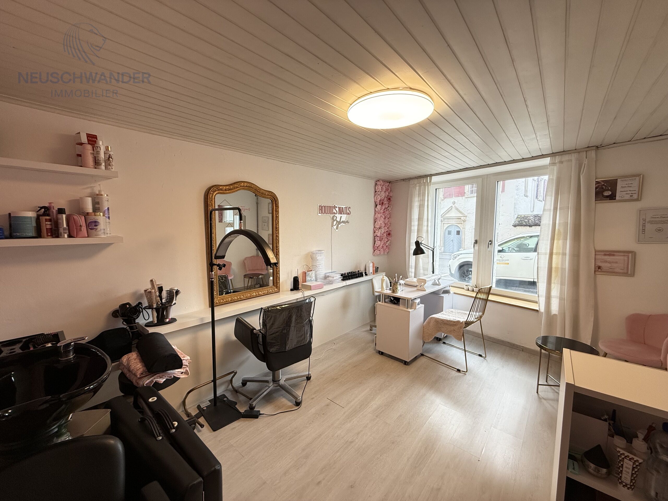 suite local commercial loué