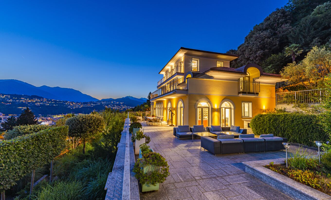 Villa Guarda - elegance and breathtaking views