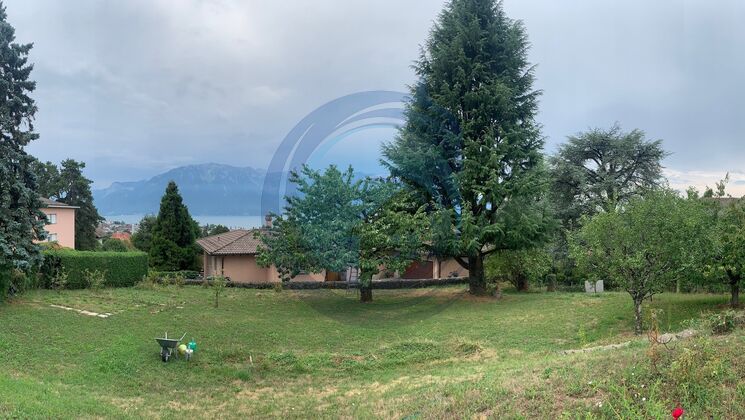 VILLA INDIVIDUELLE DE 6,5 PIÈCES AVEC GRAND JARDIN ET VUE LAC