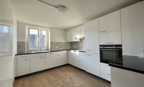 A LOUER à GRANGES-MARNAND
Appartement rénové de 3,5 pces au 2e étage