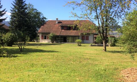 Sumptuous property 9.5 rooms in a green and quiet setting