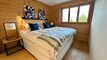 Chalet 7.5 pces - 186m2, 4 chambres, un couvert à voitures
