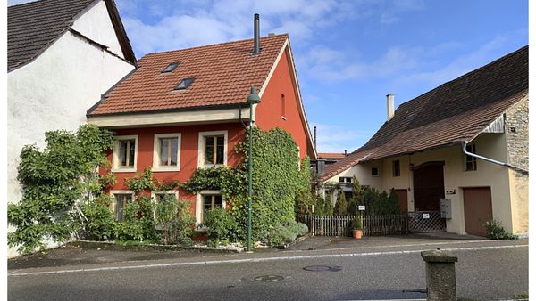 Charming residential property in the heart of Hochwald - a place to fe