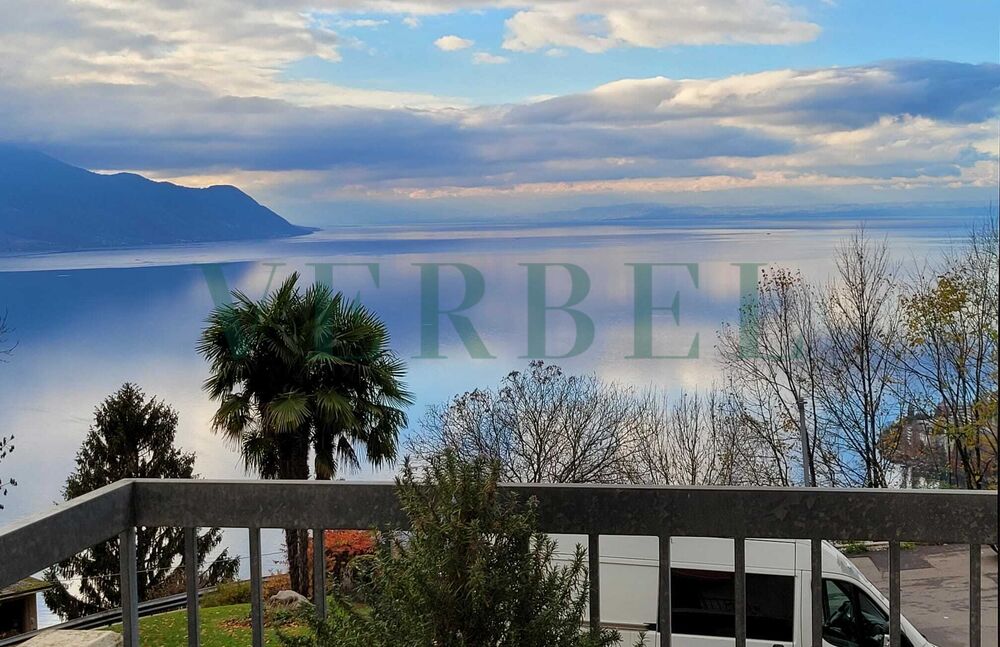 Apartment in calm with a view of Lake Geneva