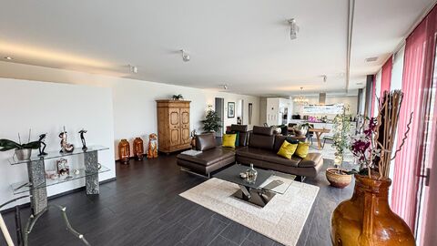 Luxuriöses Terrassenhaus am Sonnenhang mit unverbaubarem Alpenpanorama