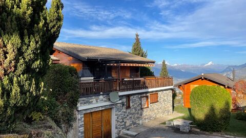 Chalet di charme con splendida vista, garage e monolocale