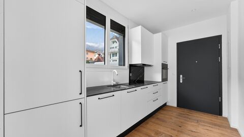 Erstvermietung – Hochwertig kernsanierte 2.5-Zimmer-Wohnung im EG